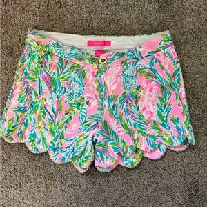 Lilly Pulitzer scalloped hem shorts.  Size 2